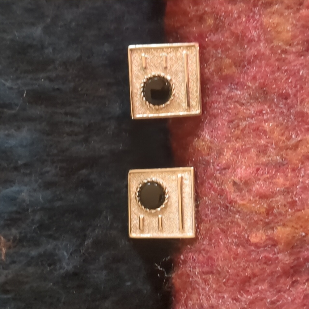 Sarah Coventry* vintage cuff links silvertone w/ black stone, stamped on back